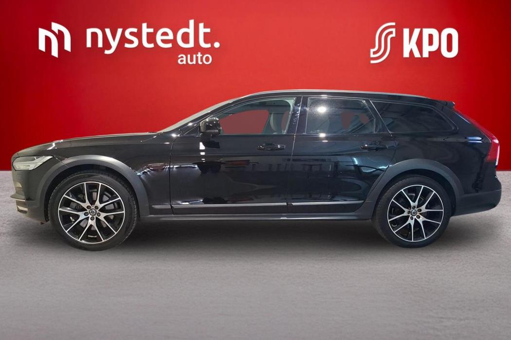 VOLVO V90 Cross Country 2017