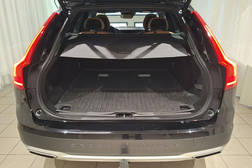 VOLVO V90 Cross Country 2017