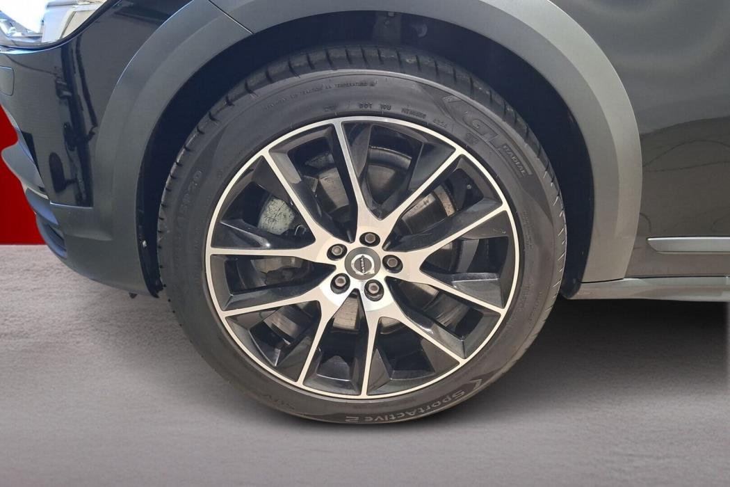 VOLVO V90 Cross Country 2017