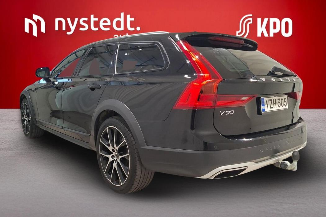 VOLVO V90 Cross Country 2017