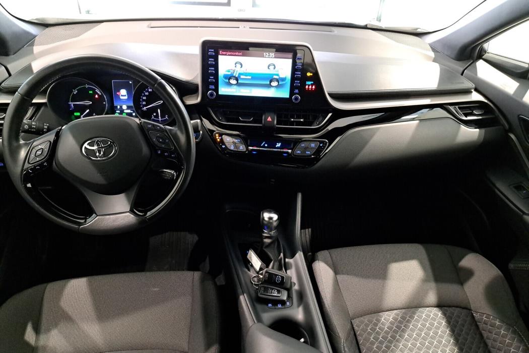 TOYOTA C-HR 2023