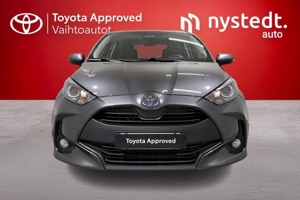 TOYOTA Yaris 2025