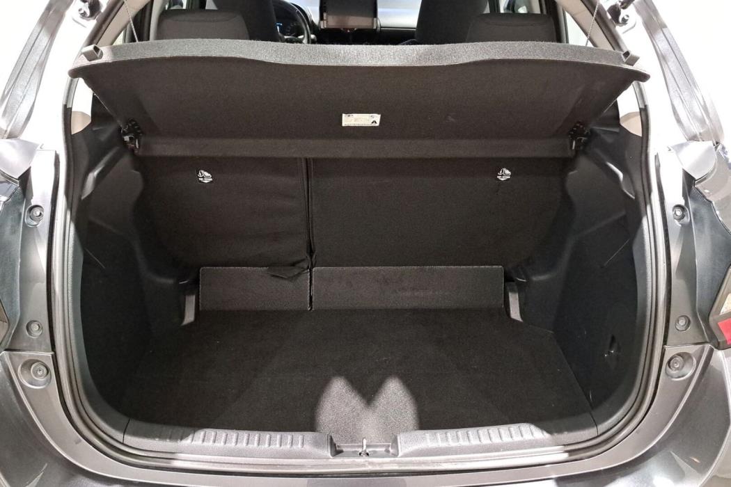 TOYOTA Yaris 2025