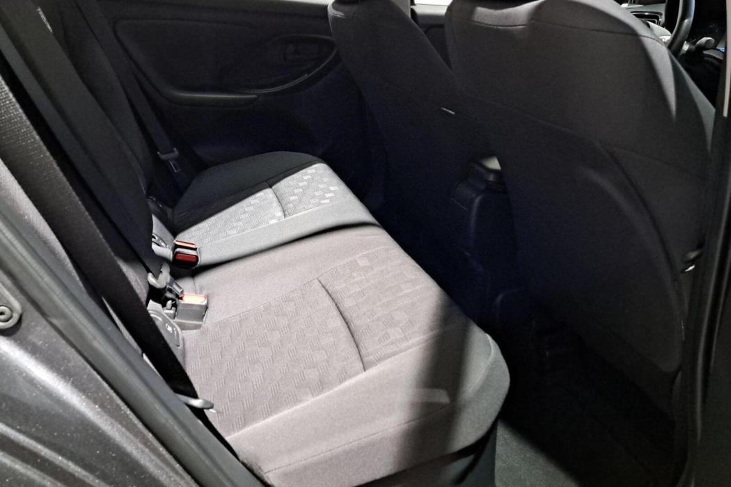 TOYOTA Yaris 2025