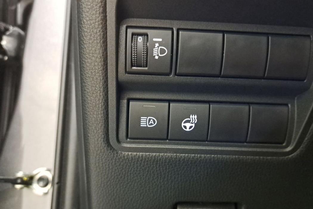 TOYOTA Yaris 2025