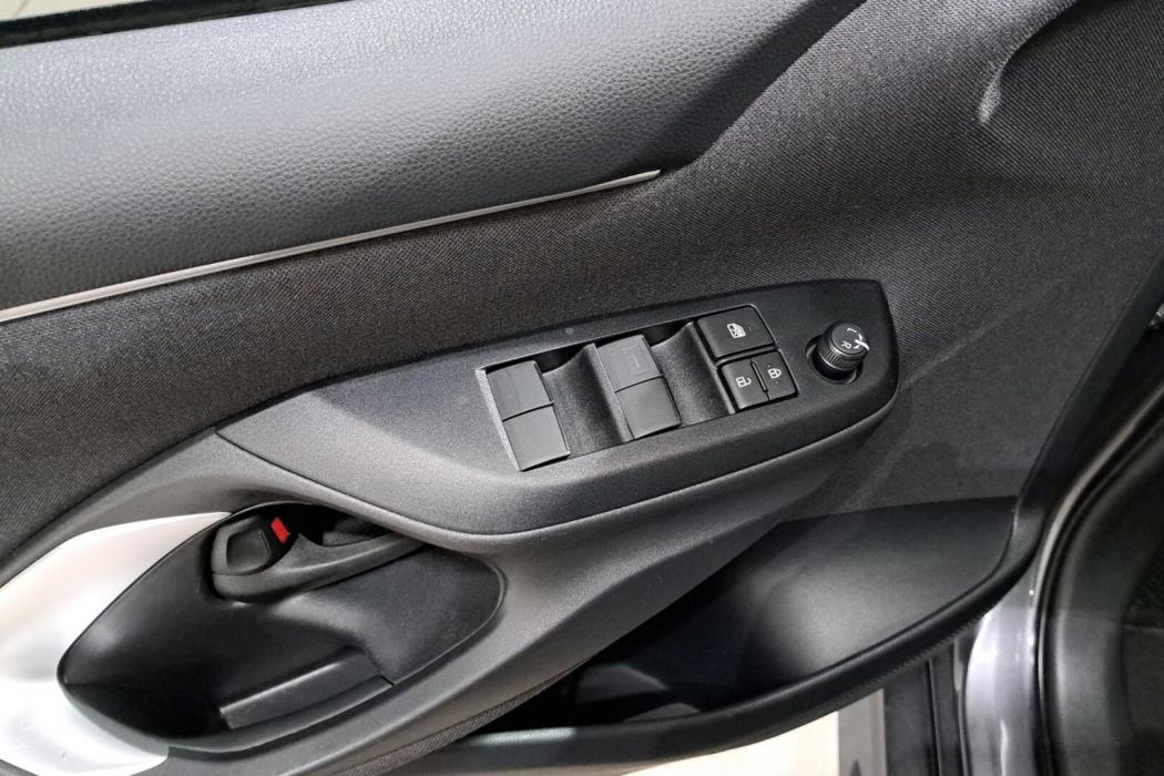TOYOTA Yaris 2025