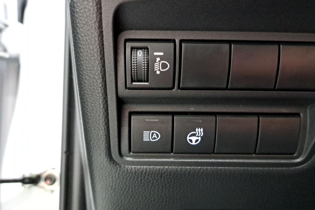 TOYOTA Yaris 2025