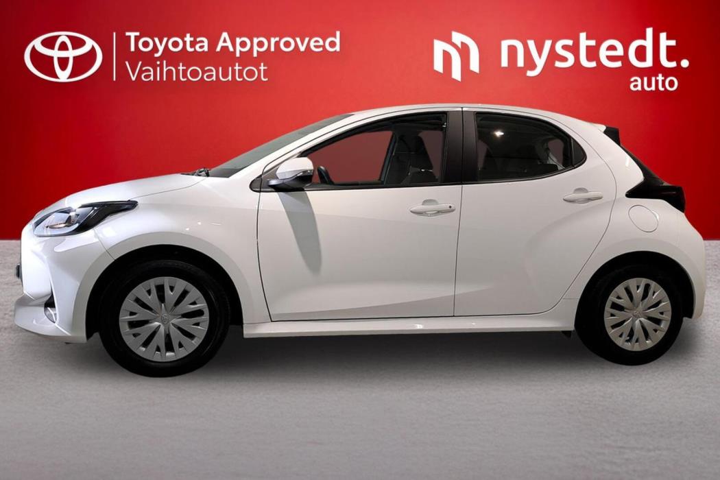 TOYOTA Yaris 2025