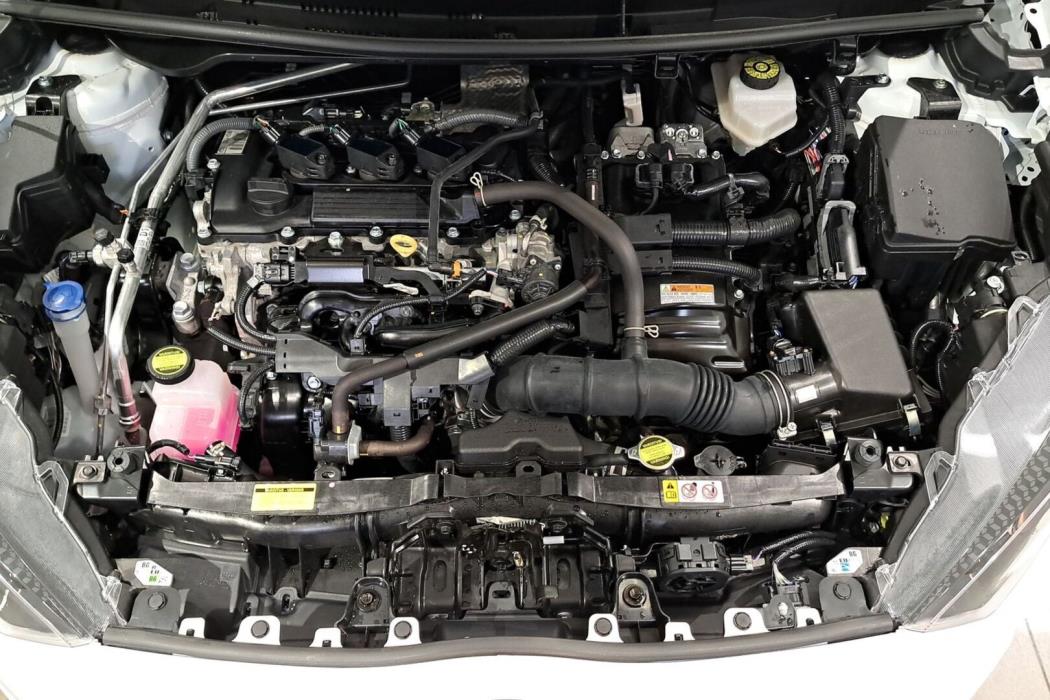 TOYOTA Yaris 2025