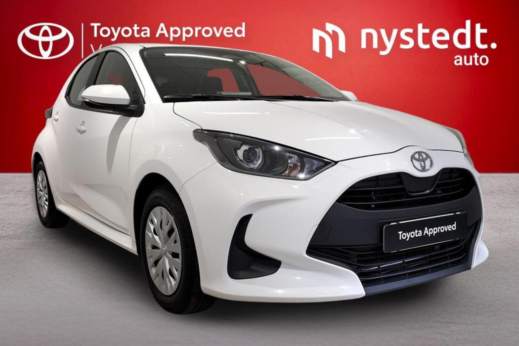TOYOTA Yaris 2025