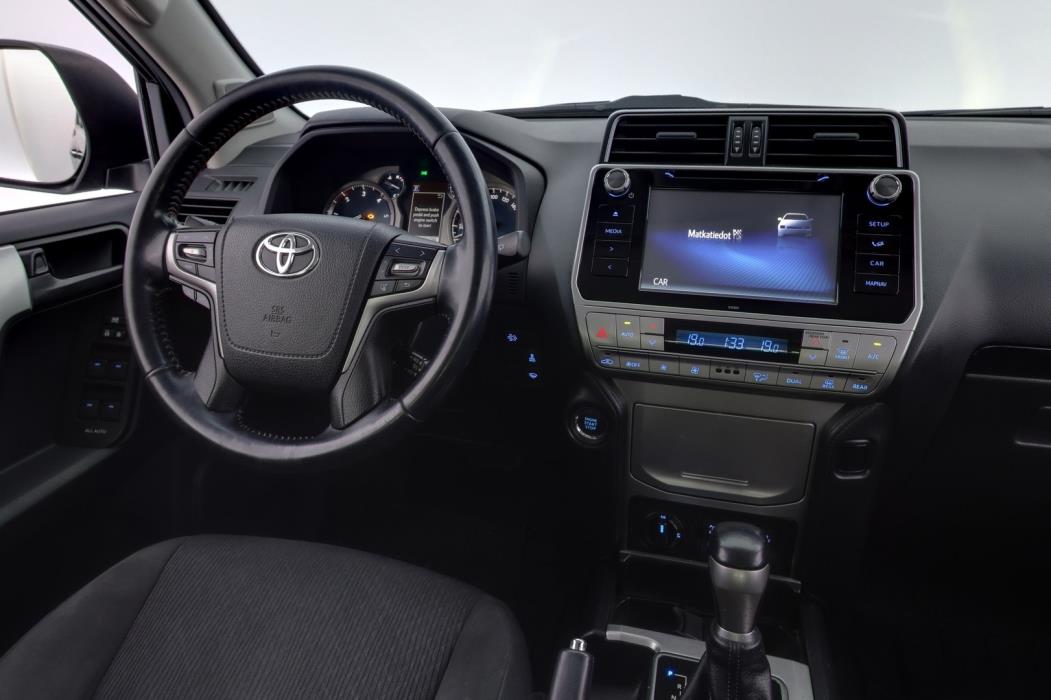 TOYOTA Land Cruiser 2019