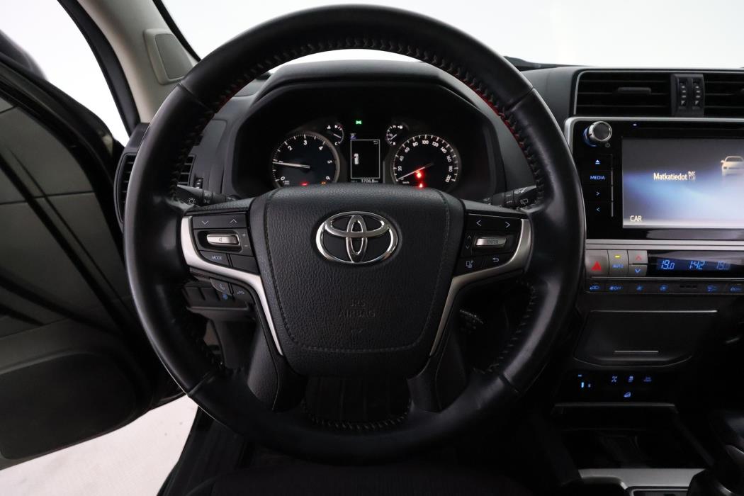 TOYOTA Land Cruiser 2019
