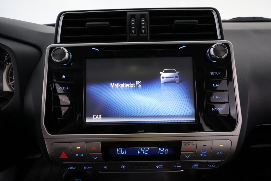 TOYOTA Land Cruiser 2019