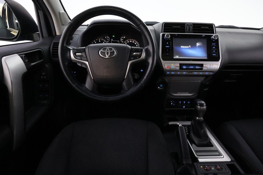 TOYOTA Land Cruiser 2019