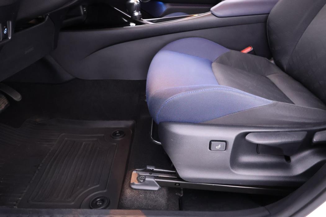 TOYOTA C-HR 2017