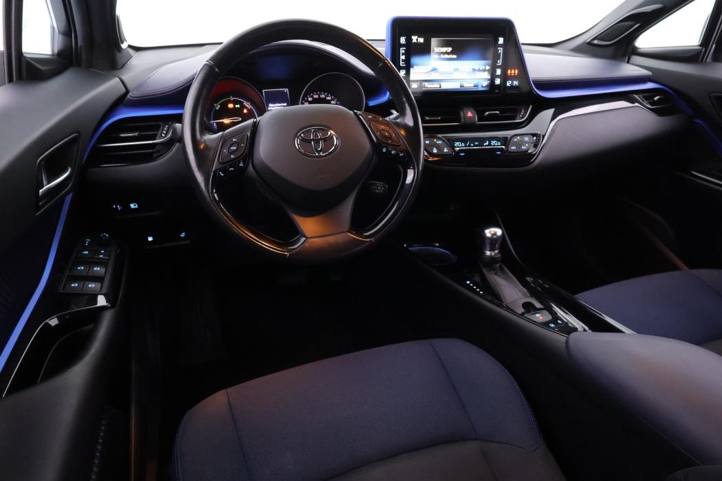 TOYOTA C-HR 2017