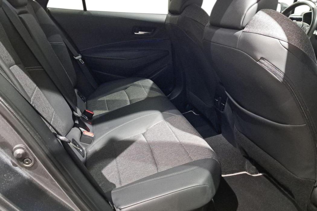 TOYOTA Corolla 2025
