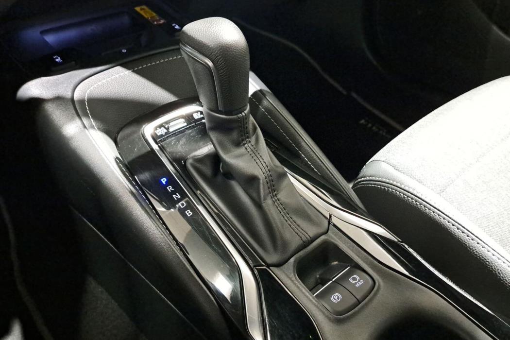TOYOTA Corolla 2025