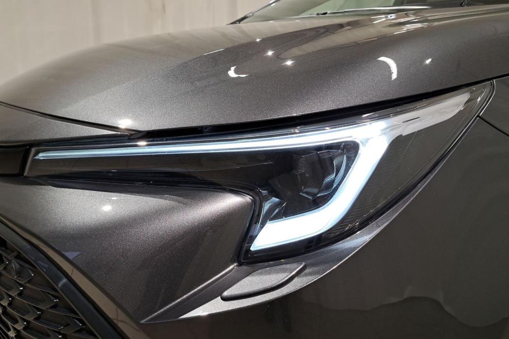 TOYOTA Corolla 2025