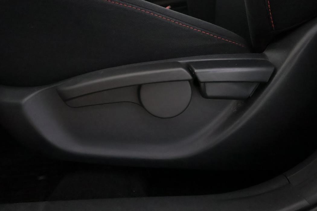 TOYOTA Auris 2012