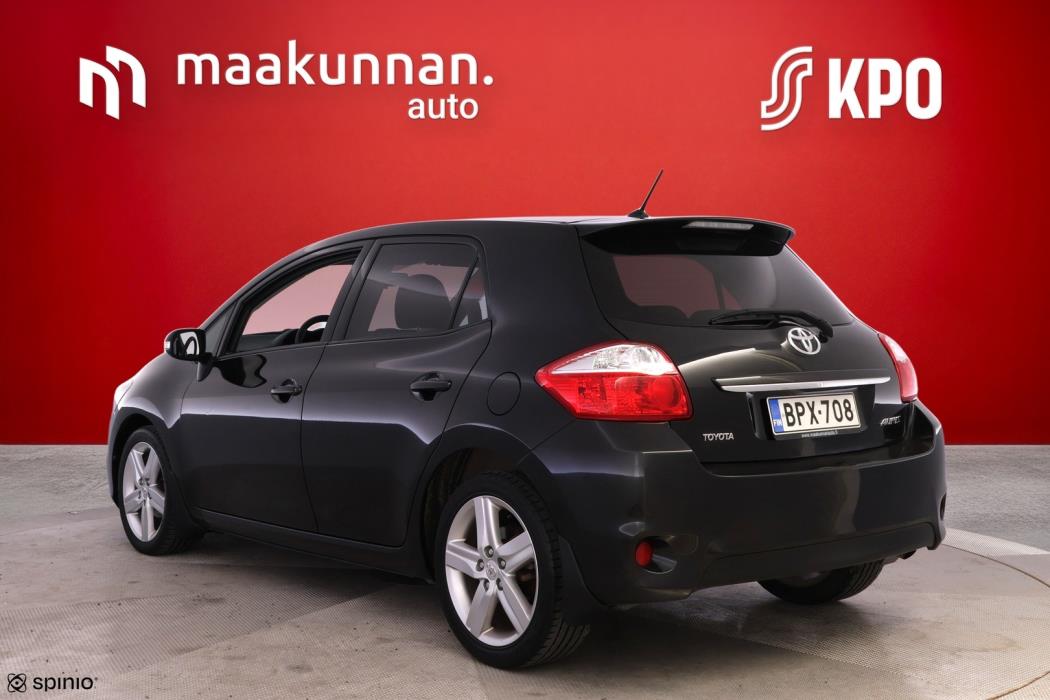 TOYOTA Auris 2012