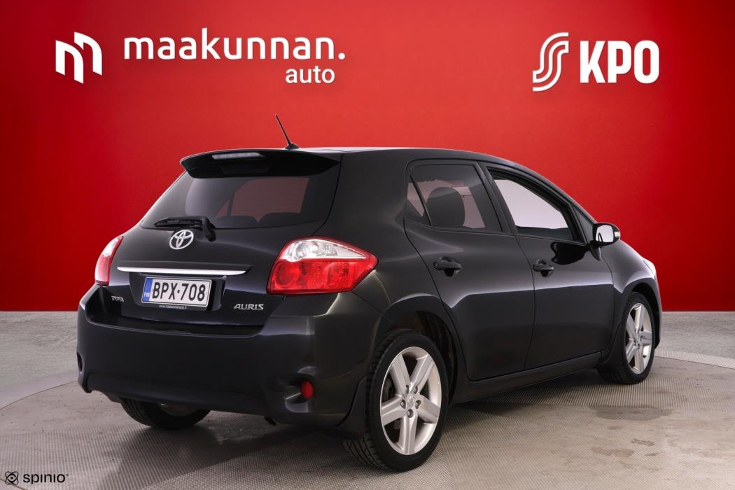TOYOTA Auris 2012