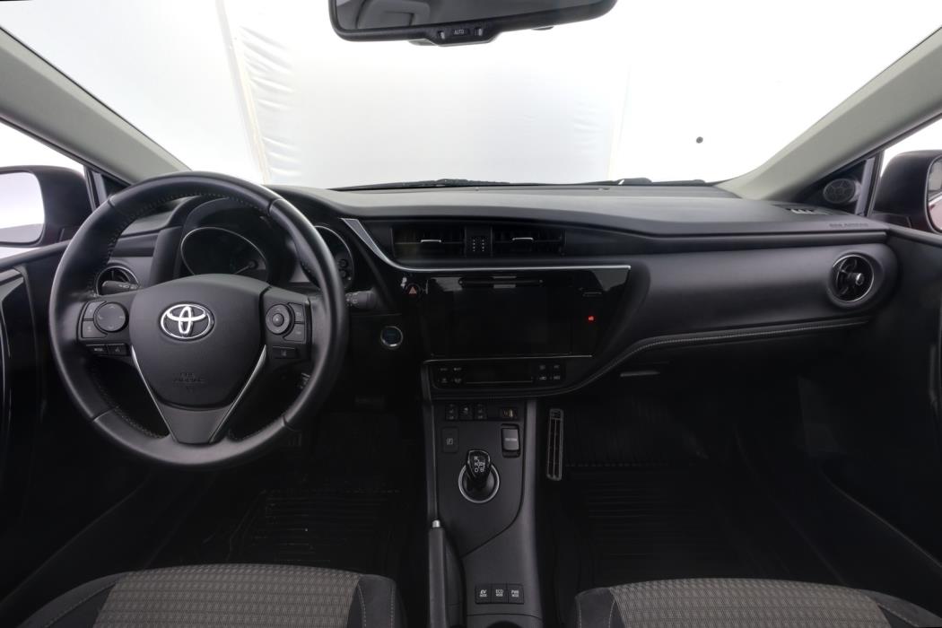 TOYOTA Auris 2017