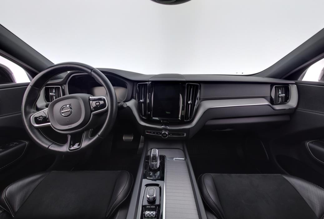VOLVO XC60 2019