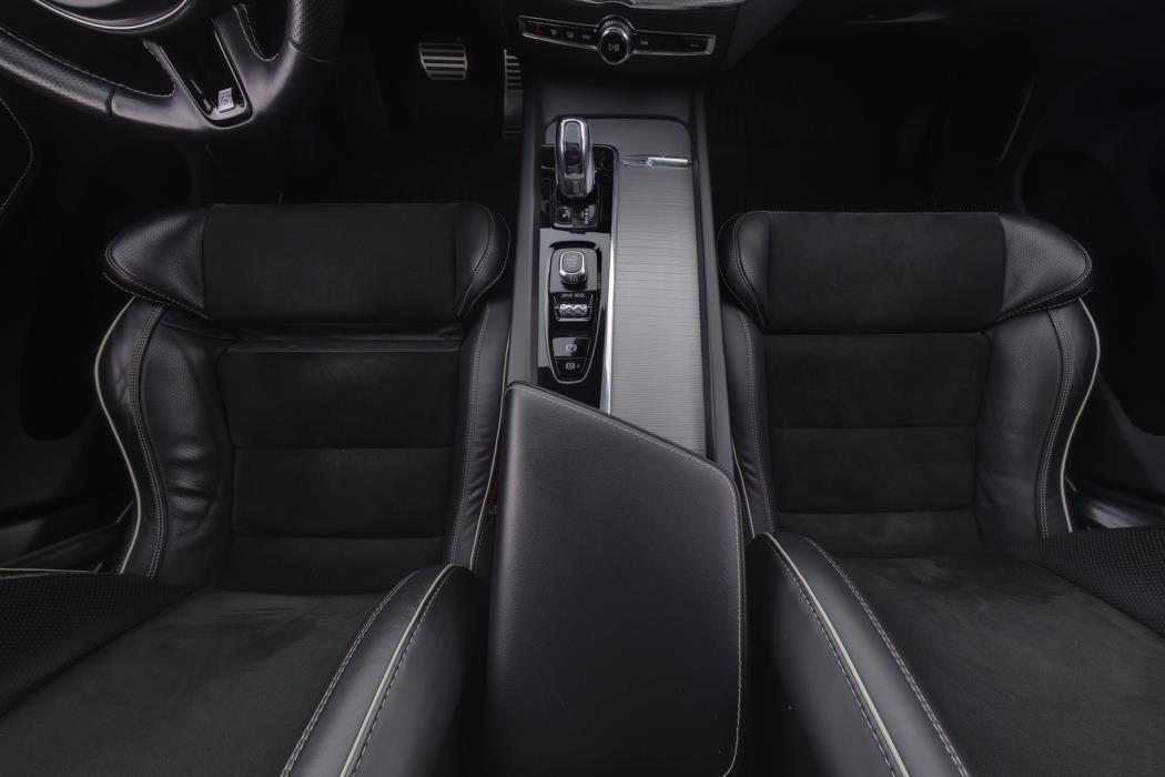 VOLVO XC60 2019