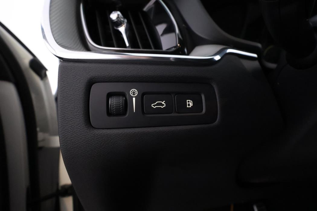 VOLVO XC60 2019