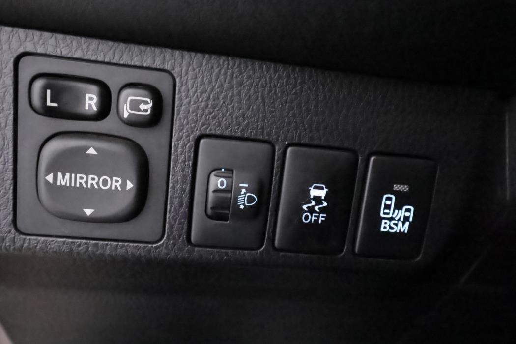 TOYOTA RAV4 2015