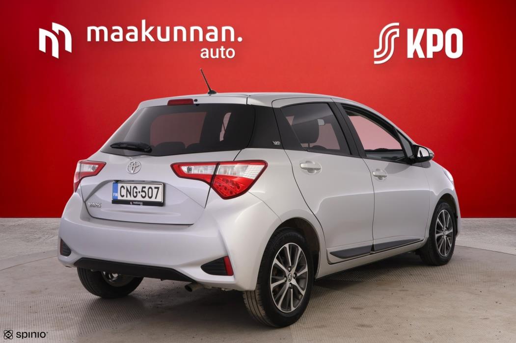 TOYOTA Yaris 2019
