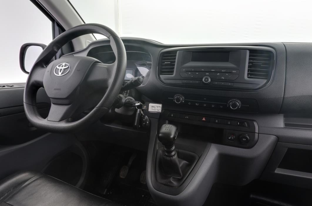 TOYOTA Proace 2021