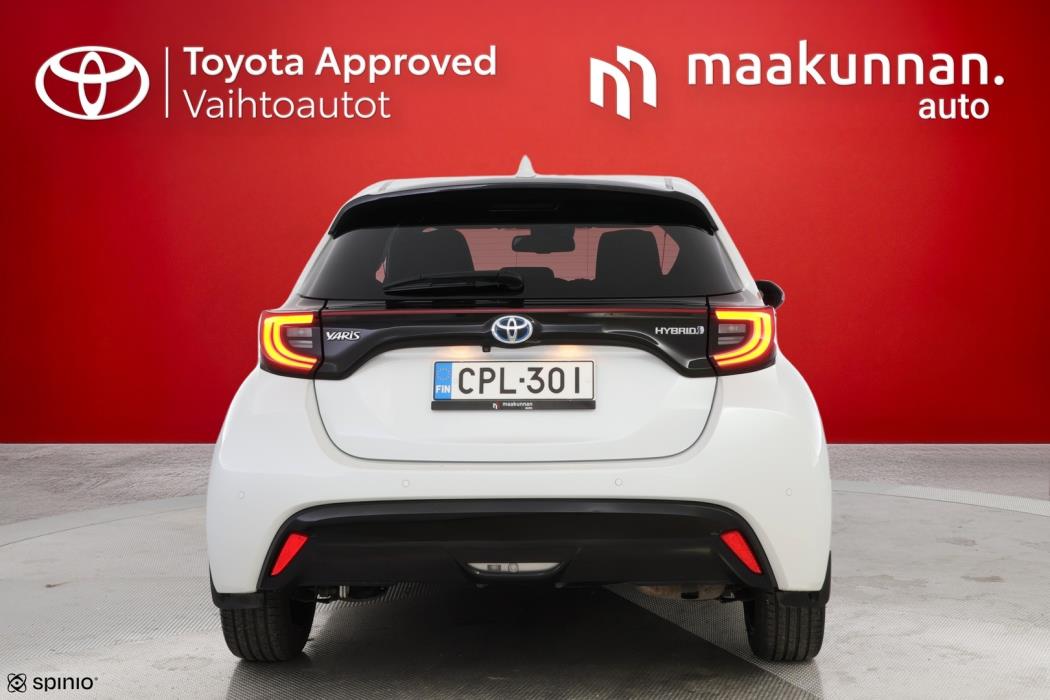 TOYOTA Yaris 2021