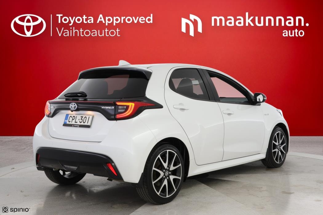 TOYOTA Yaris 2021