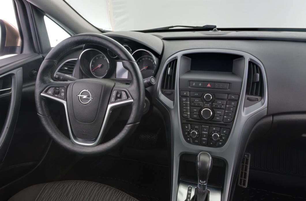 OPEL Astra 2013