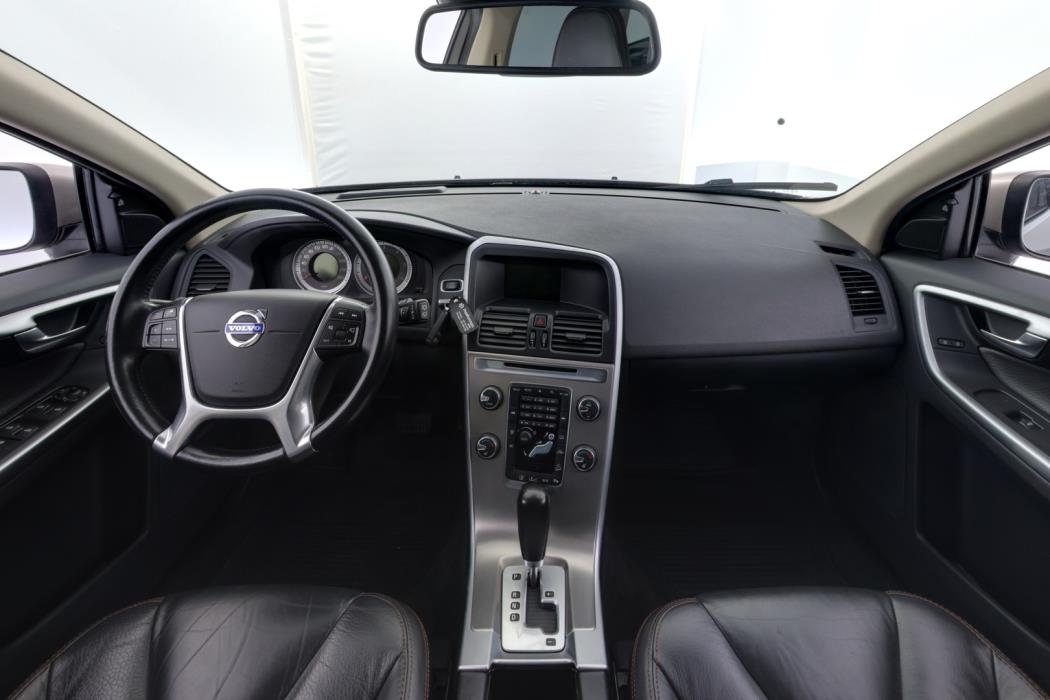 VOLVO XC60 2011