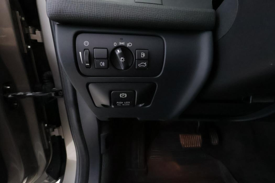 VOLVO XC60 2011