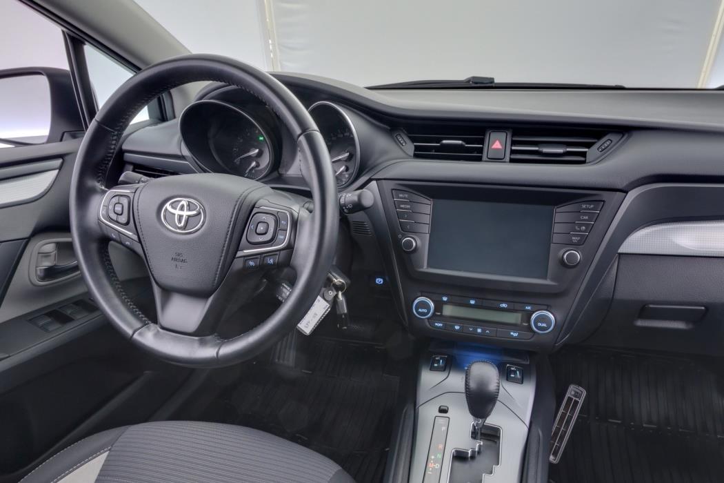 TOYOTA Avensis 2018