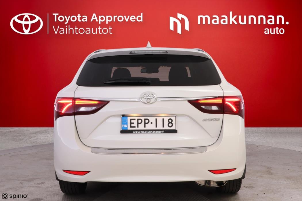 TOYOTA Avensis 2018