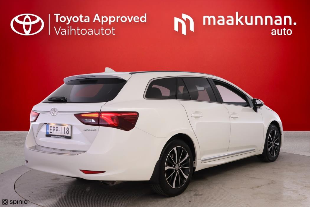 TOYOTA Avensis 2018