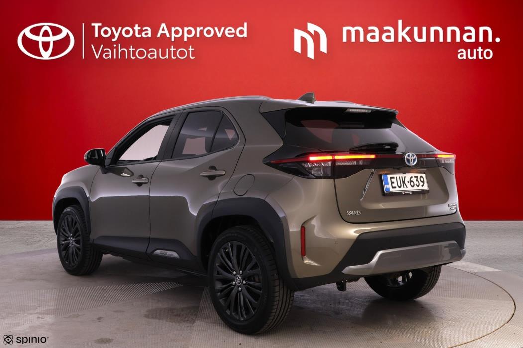 TOYOTA Yaris Cross 2022