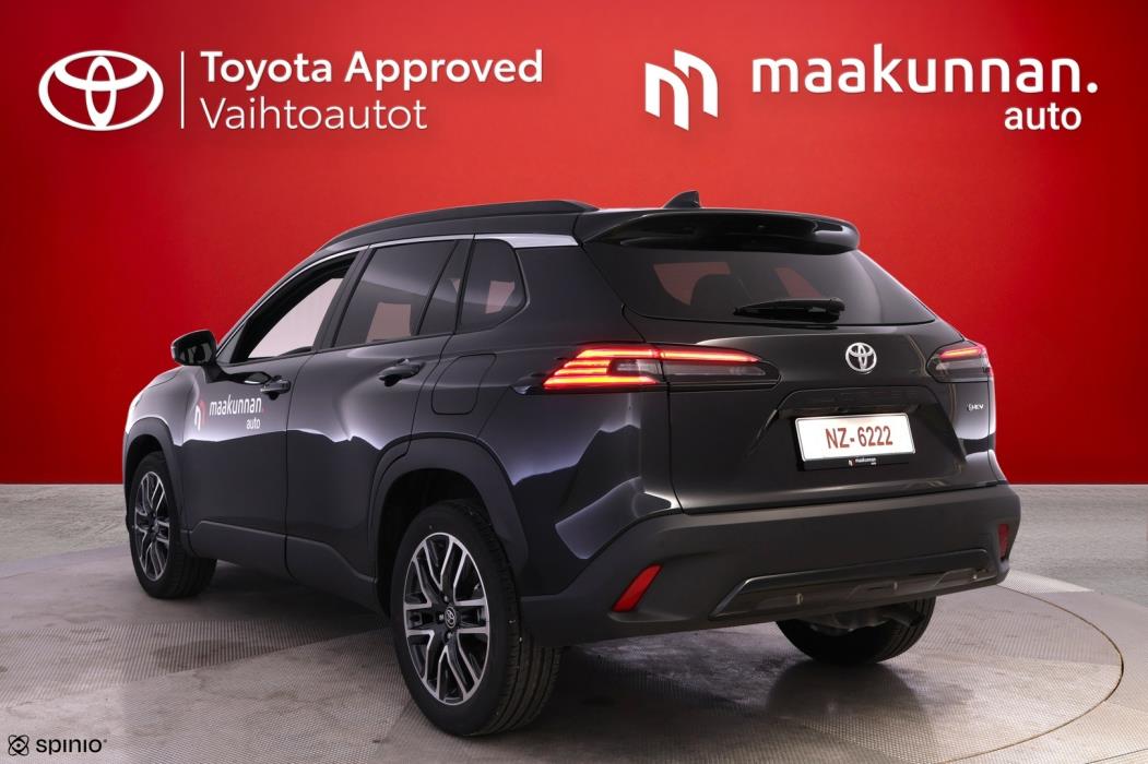 TOYOTA Corolla Cross 2026