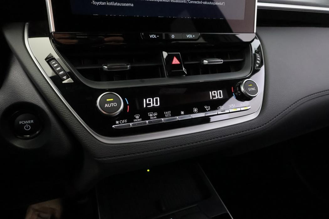 TOYOTA Corolla Cross 2026