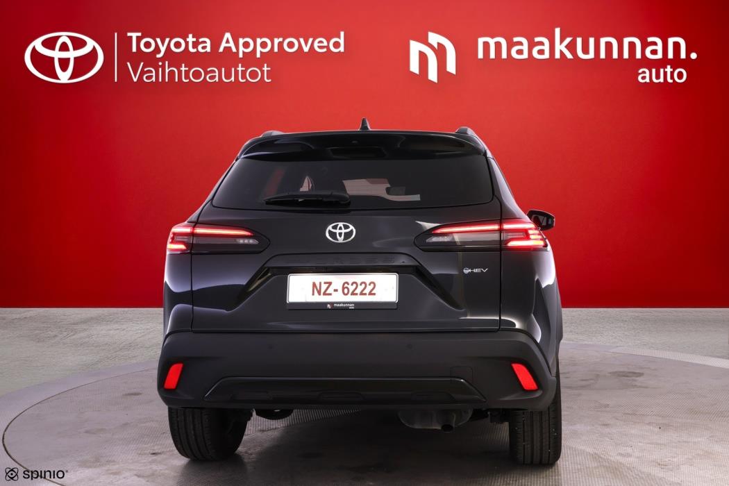 TOYOTA Corolla Cross 2026