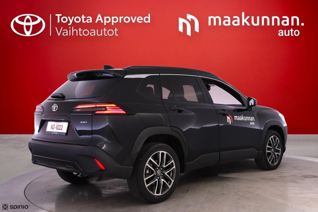 TOYOTA Corolla Cross 2026