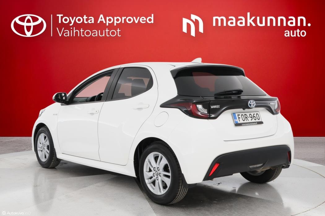 TOYOTA Yaris 2021