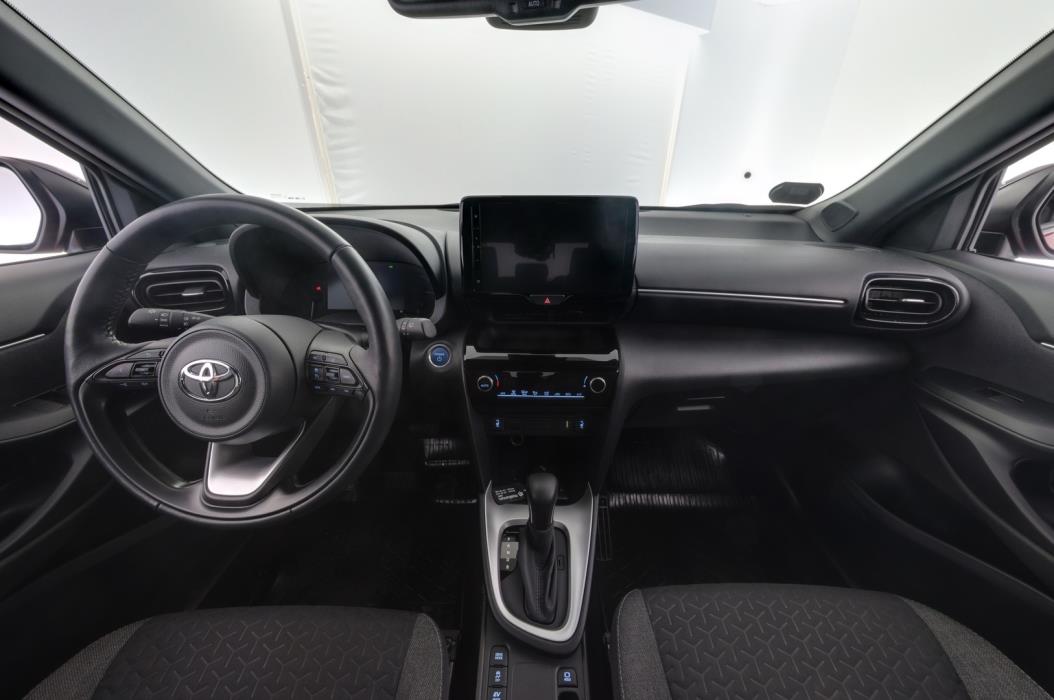 TOYOTA Yaris Cross 2023