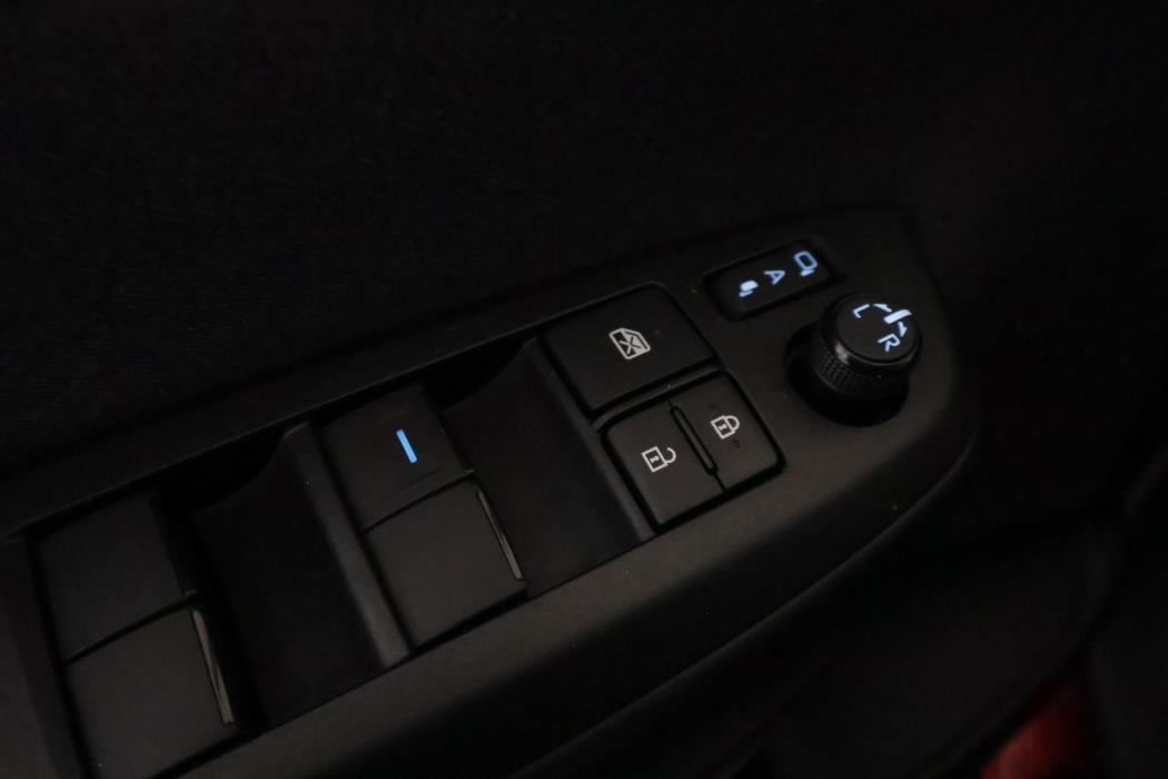 TOYOTA Yaris Cross 2023