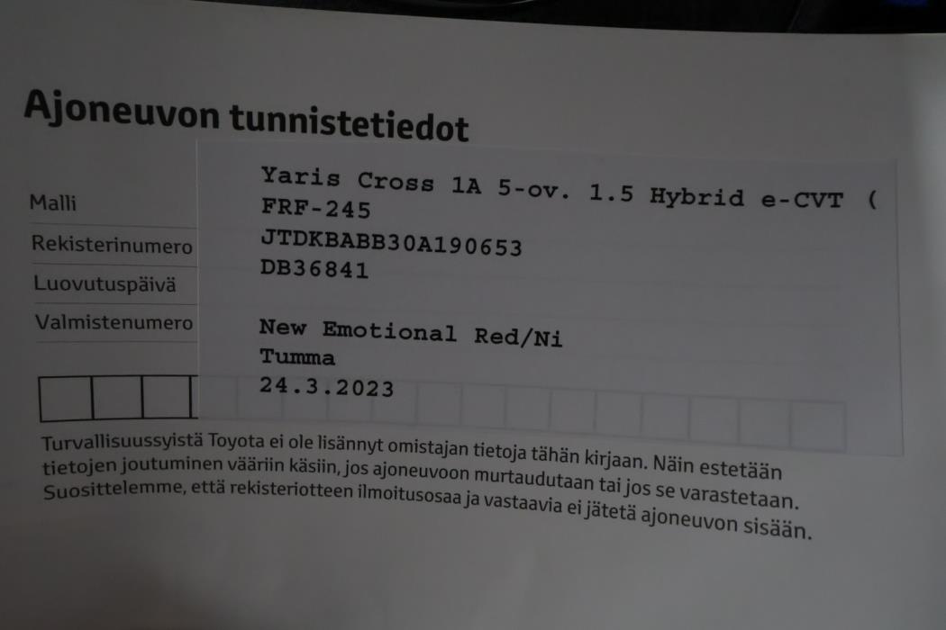 TOYOTA Yaris Cross 2023